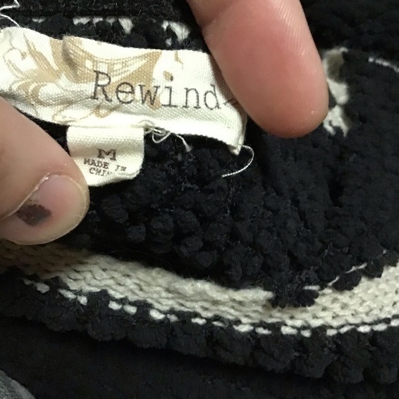 3 for 20 $ bundle Rewind Fuzzy striped sweater with cute stash pocket - Picture 2 of 10